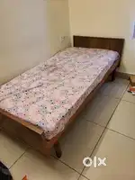 SINGLE TEAKWOOD COT