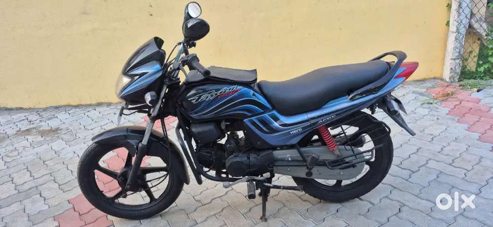 HERO PASSION PRO; MODEL 2015; SELF STARTER ALLOY WHEEL DIGITAL METER.