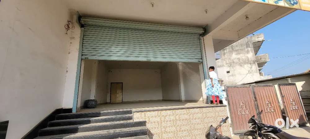 व्यवसाय के लिए तैयार दुकान किराये पर