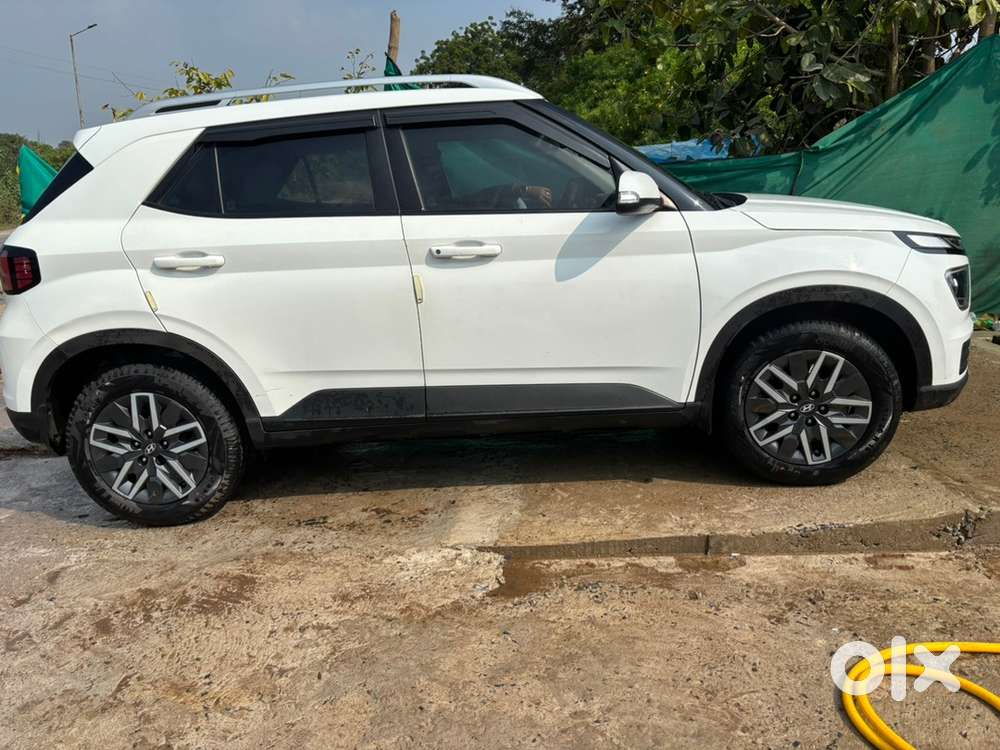 Hyundai Venue 2022 Diesel Well Maintained