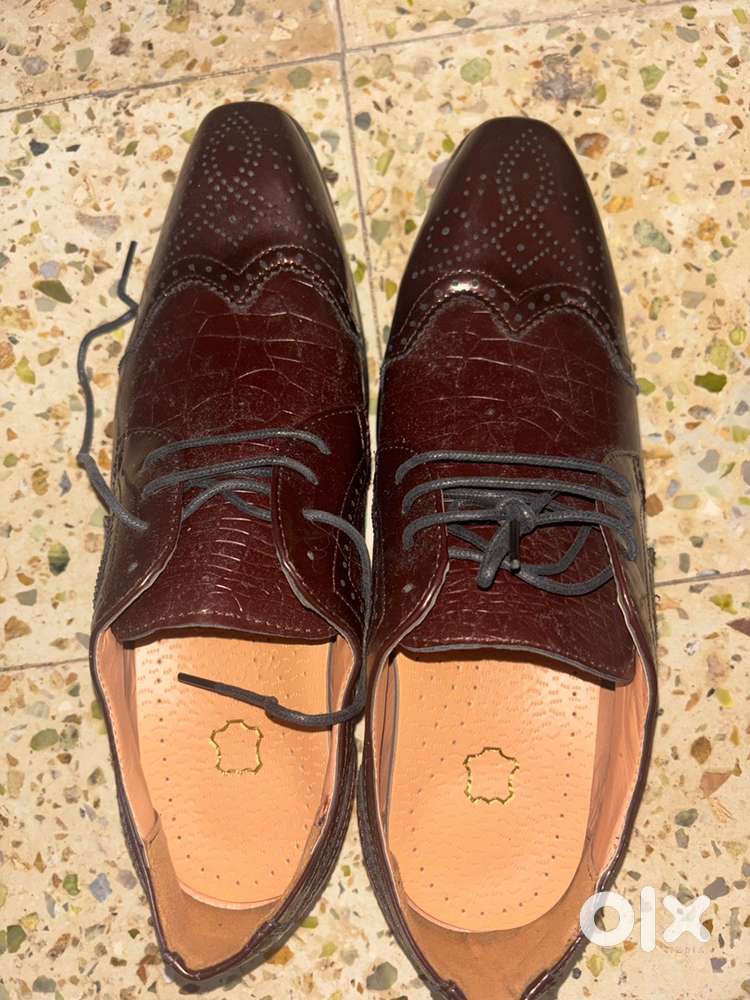 Formal shoes
