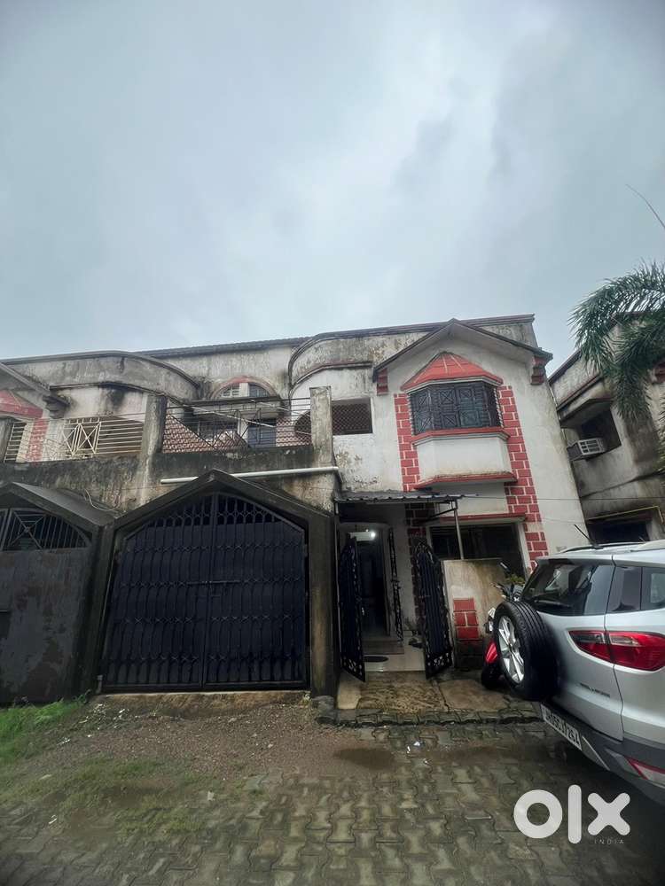 4BHK independent house, spacious house with veranda and garden area