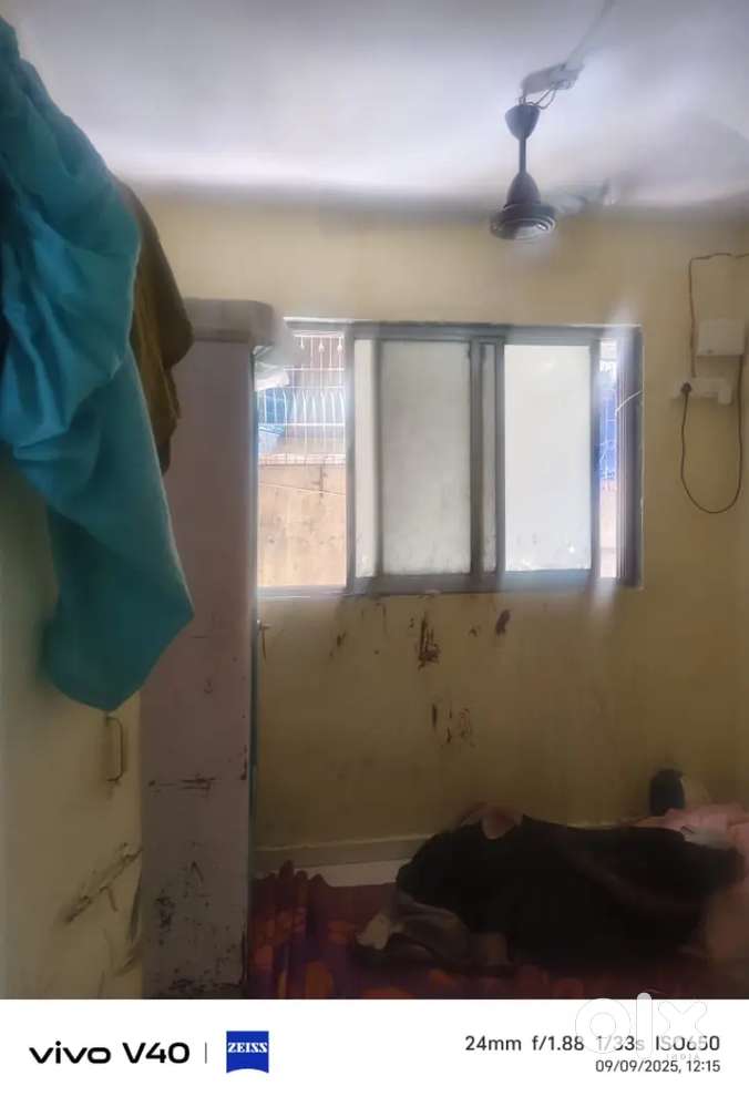 I want to Sell my 1bhk Flat on 1st floor for 13lac