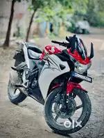 CBR 150 r 1 bar 1 god condition