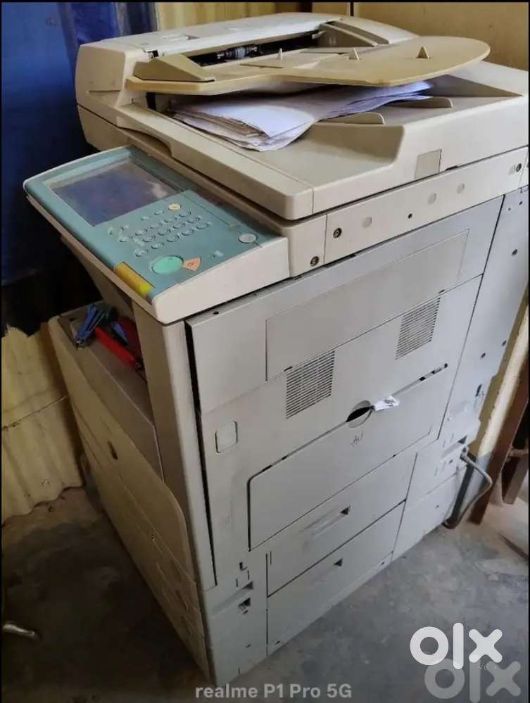 Canon 3300 available in full fresh condition