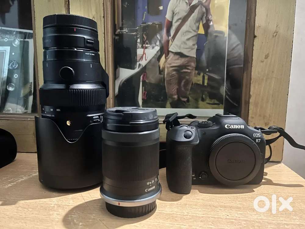 Professional Canon EOS R7 Camera Bundle - Studio Setup for Sale