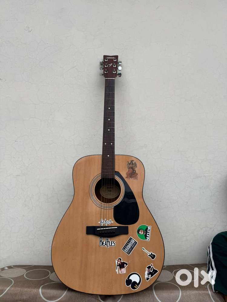 YAMAHA GUITAR F280