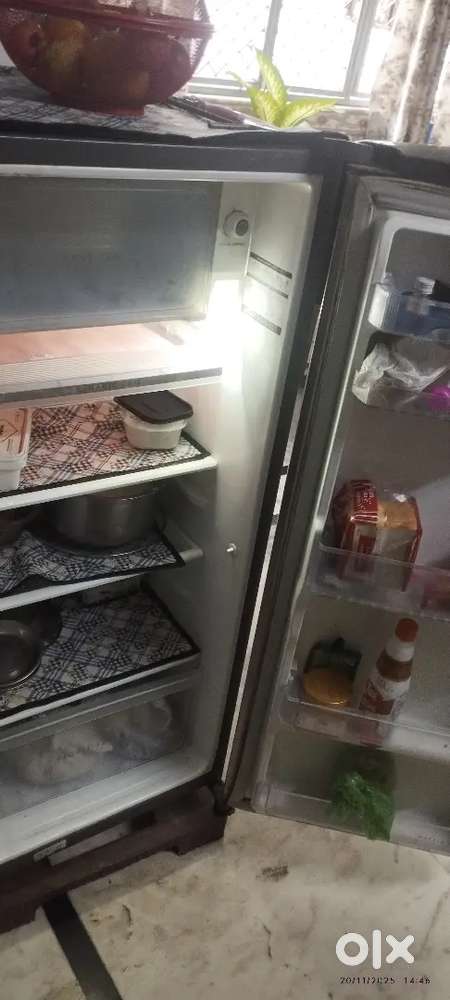 Whirlphool fridge 3 years old