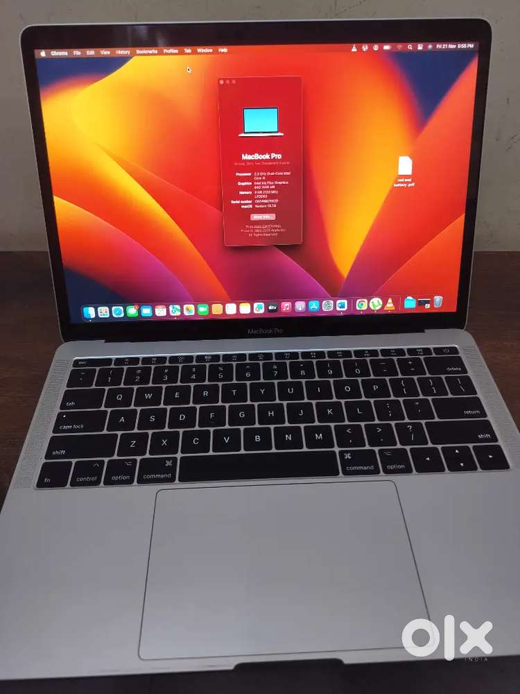 MacBook Pro 13 Two thunderbolt 3 ports