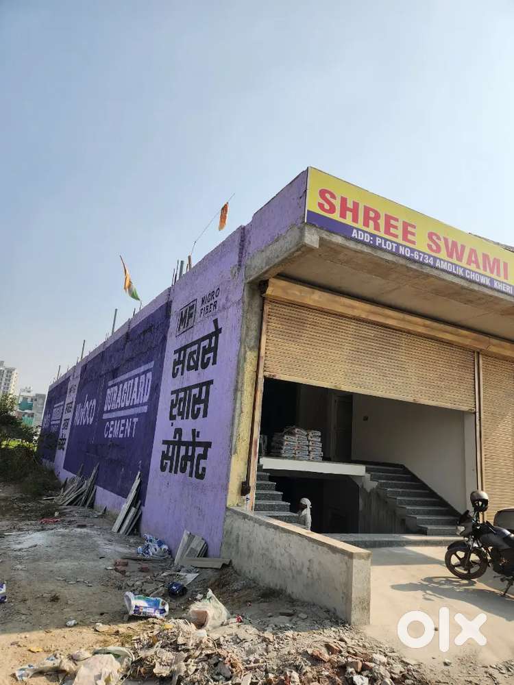 8000 feet² godawn available near amolik chowk sledgehammer academy