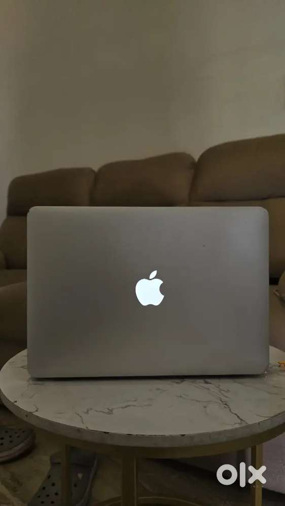 Apple Macbook