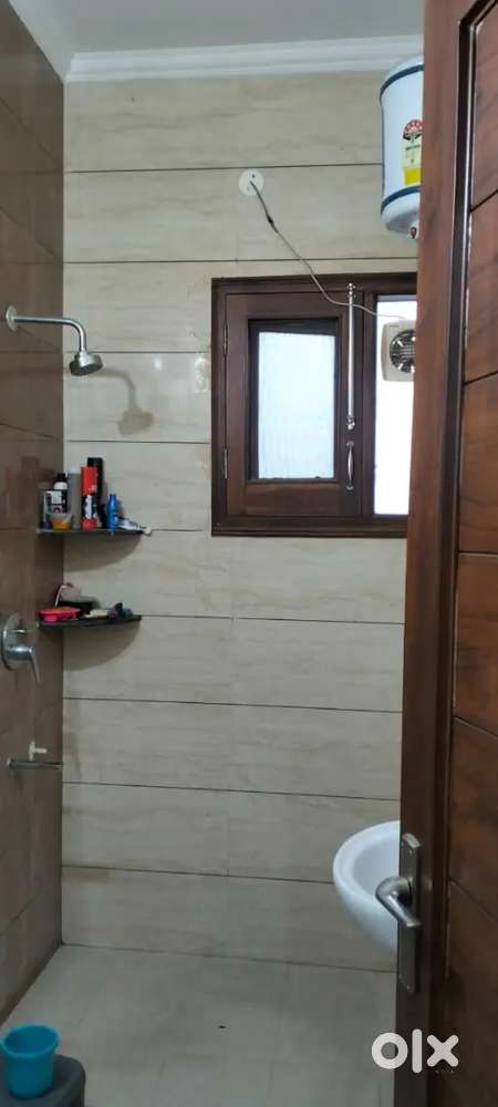2bhk flat in purav premium for boys girls family brokerage apply