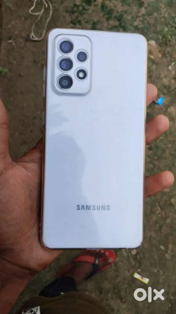 Samsung Galaxy a52s 5g  __8gb ram. 128 storage
