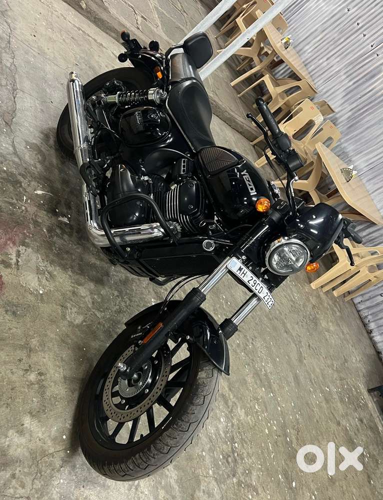 Jawa yezdi Roadster Bike