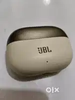 JBL tune 225 earbuds