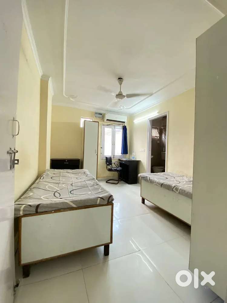 PG for boys in sector 52.