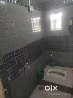 2 Girl flatmets required