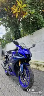 2022 model r15 V4