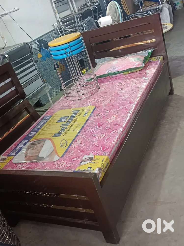 Factory hai single bedmr ply m new brand holl sell k kaam h