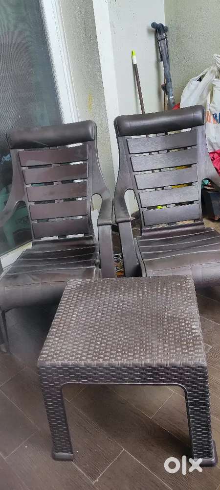 Chair and table set for garden