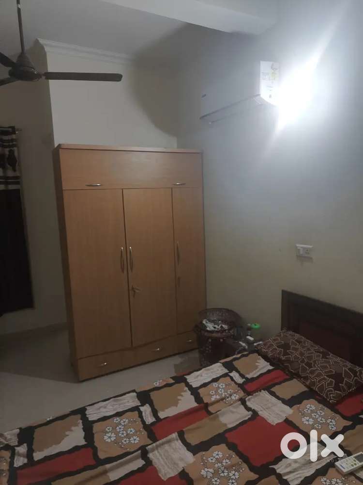 Single independent room with kitchen and washroom