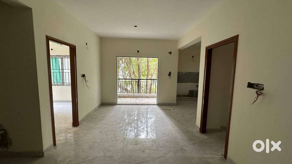 North facing spacious triple bedroom with 3 bathrooms for sale.