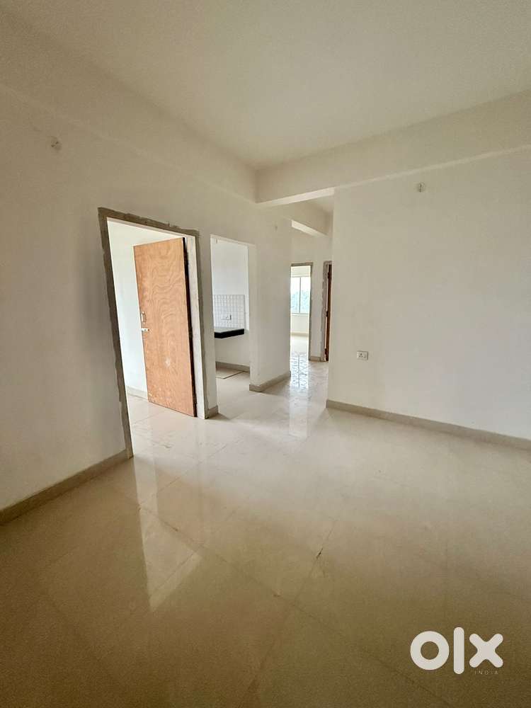 3BHK in Uttarayan Shreejoni, ready to move for resale.