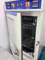 HUMIDITY CHAMBER / DEHUMIDIFIER , WATER BATH, Lab Instruments