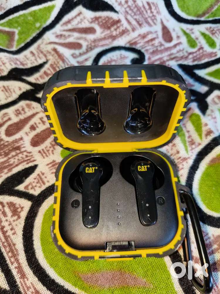 Brand new Cat airbuds