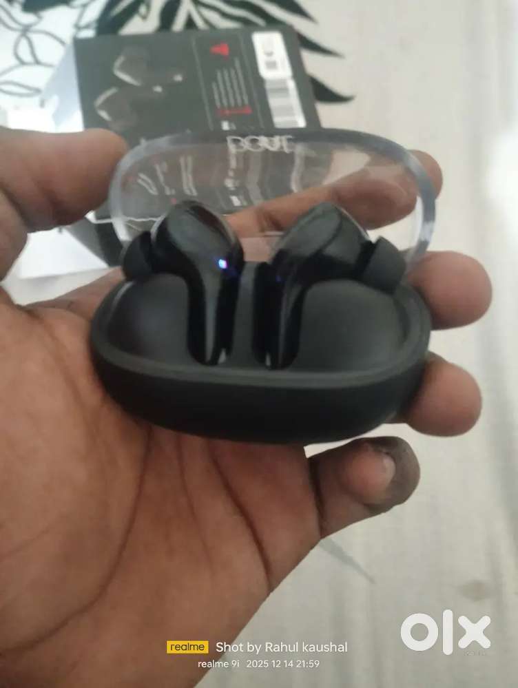 Boat earbuds