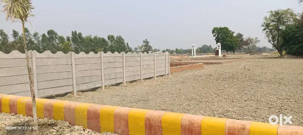 लखनऊ में प्लॉट अंसल API के पास बैंक लोन के साथ दाखिल खारिज जमीन