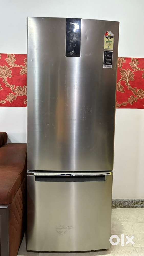 Whirlpool Refrigerator. (10 year warranty on compressor)