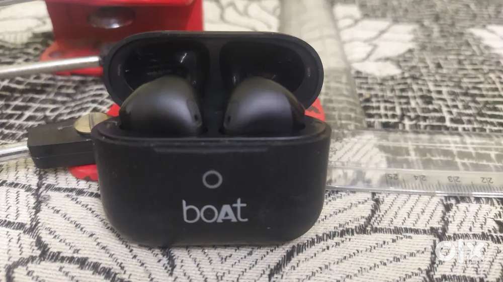 Ear buds  GO BOULT