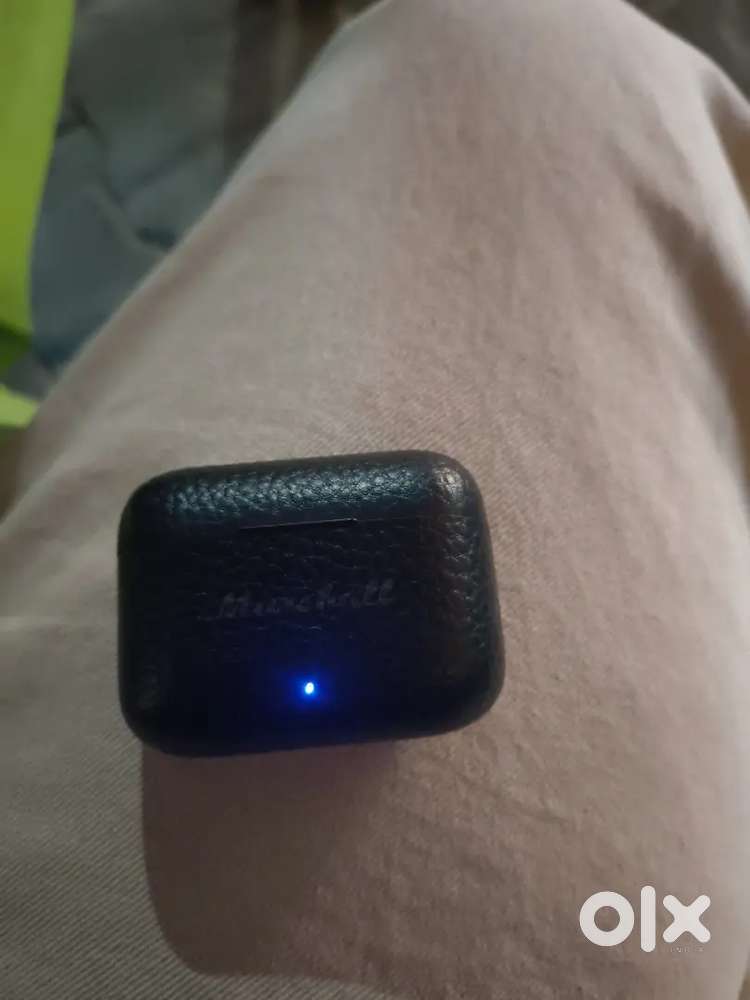 Marshall AirPods  30Hr Battery  Premium Leather Finish
