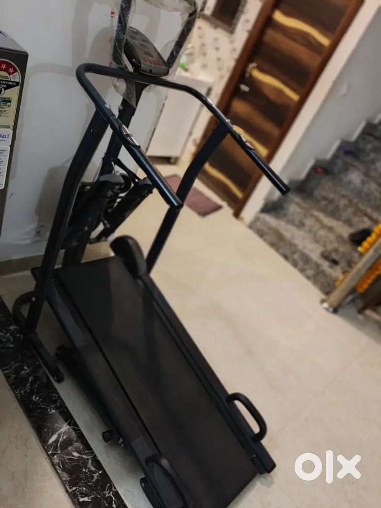 4 in 1 multifunctional Treadmill for excercise at home.