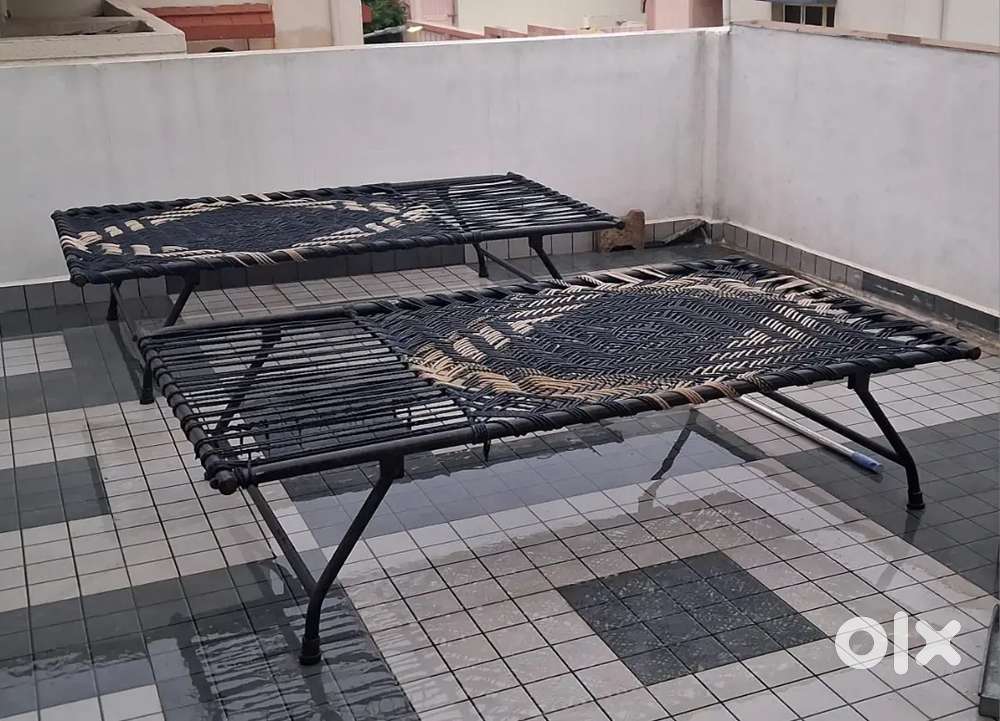 IRON FOLDING KHATLA