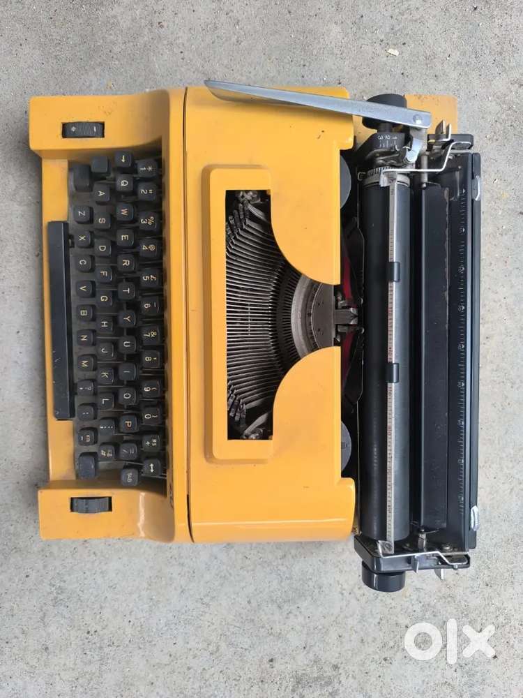 Remington TYPEWRITING Machine