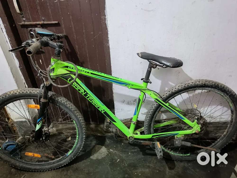 Urban train gear cycle