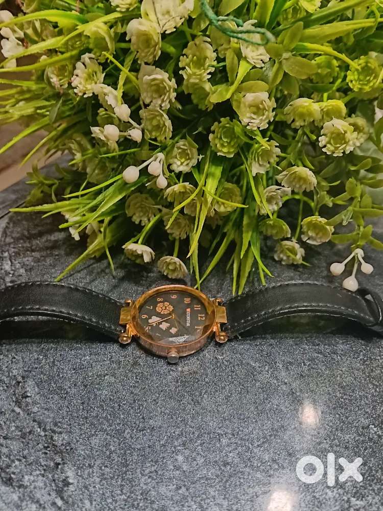 New stylish watch for women