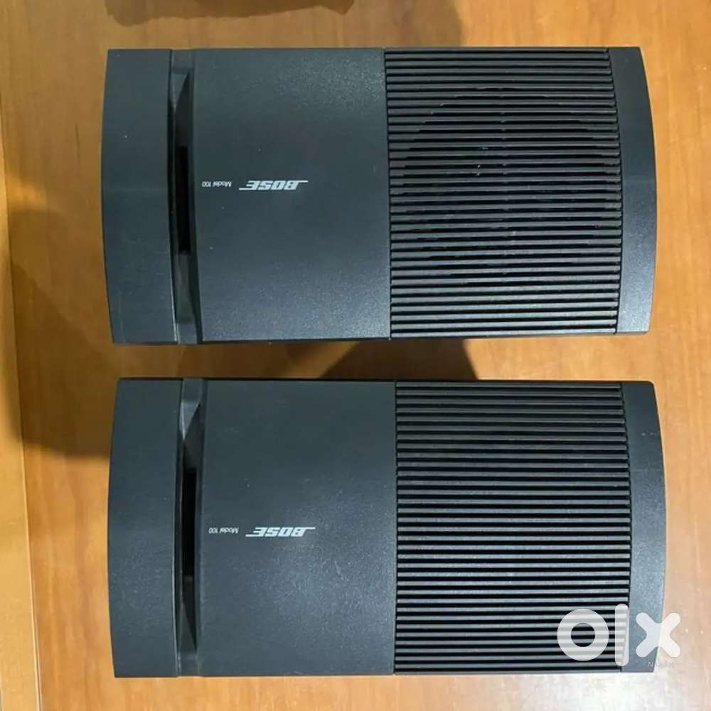 Bose book shelf speaker v-100