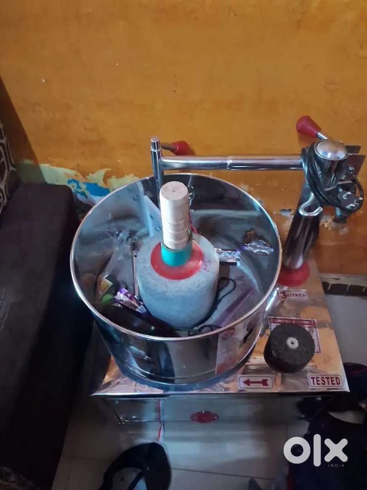 2, and 3 litre wet grinder for sale..