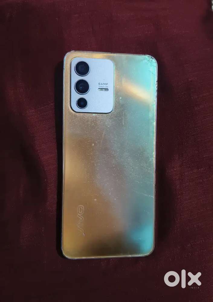 VIVO V23 5G  12. 128gb