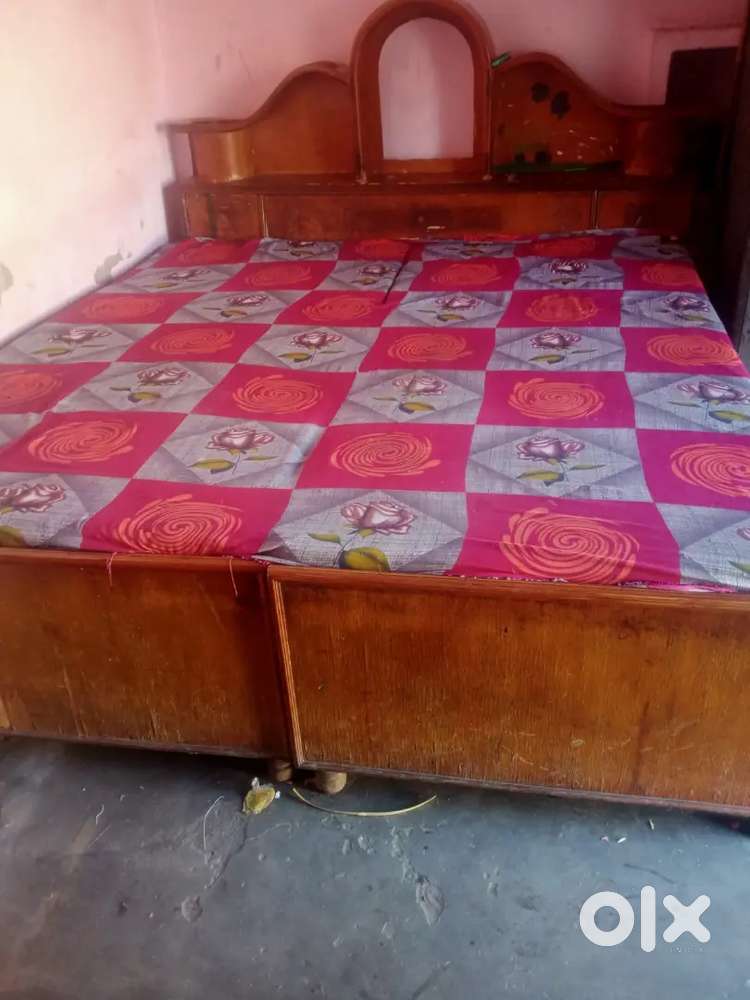 Double box bed in good condition