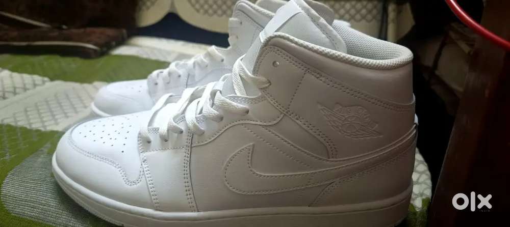 Brand new nike shoes.