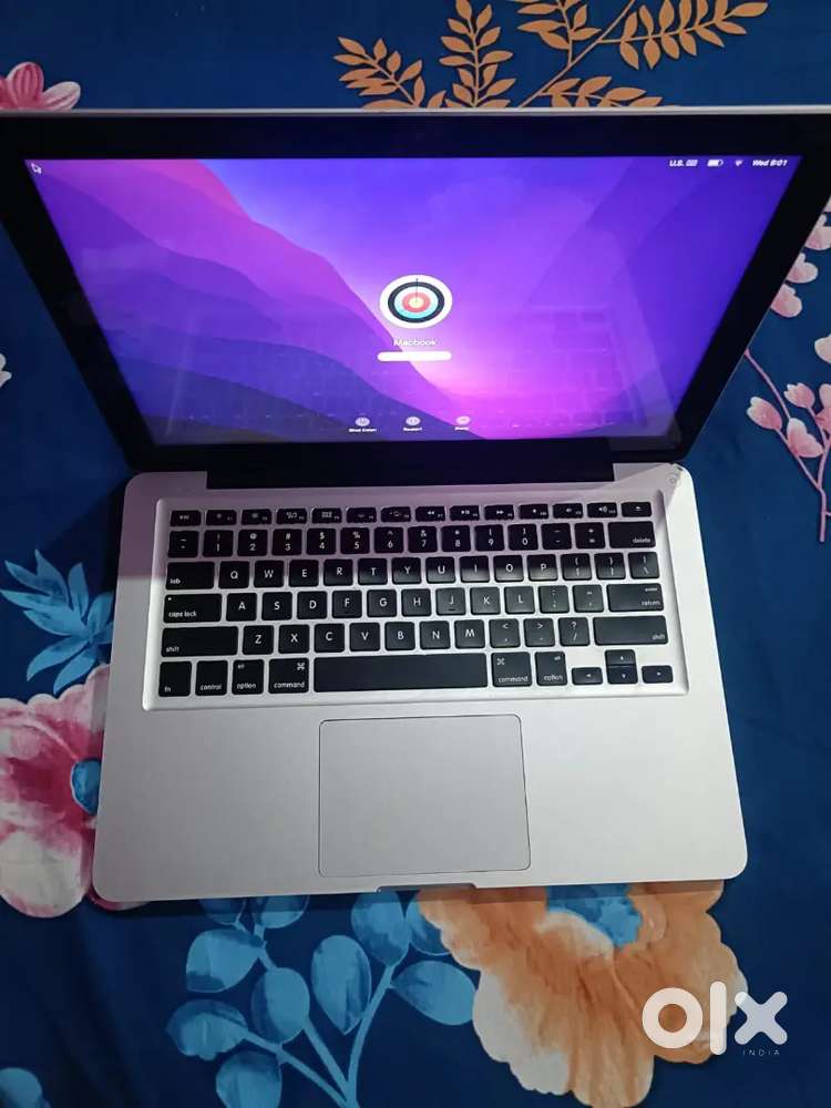 MacBook pro for sale 8gb 256gb good condition fix price no timepass