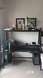 Ikea computer desk very good condition