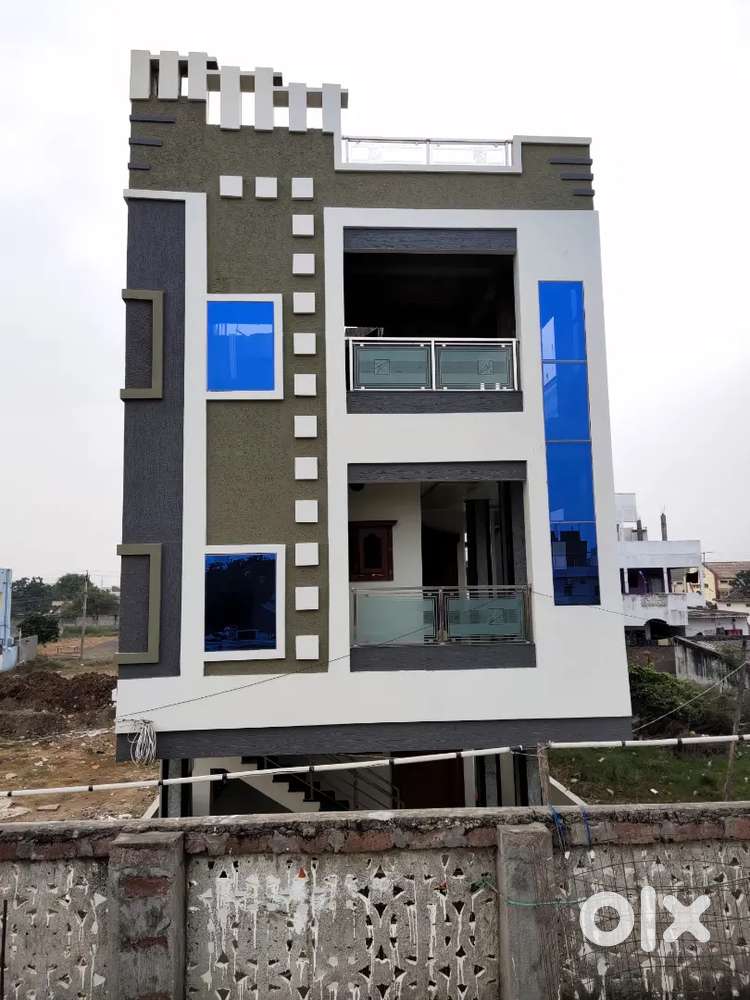 Spacious 2BHK for rent near Chuttugunta Circle with CCTV for parking