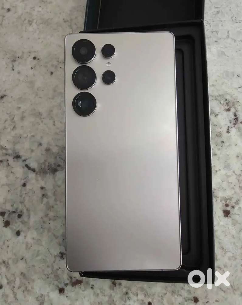 Samsung S25 Ultra (Unlocked / 512GB)