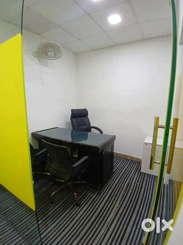 1 luxurious cabin 9 Workstations fully furnished