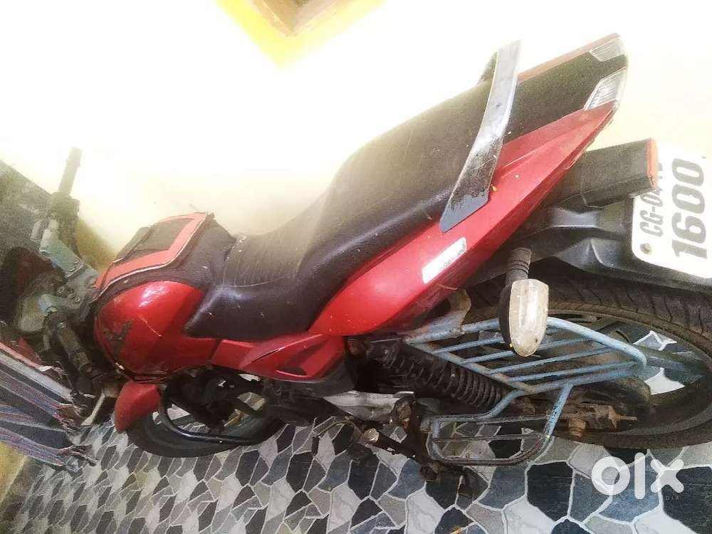 Pulsar 150  good condition red colur